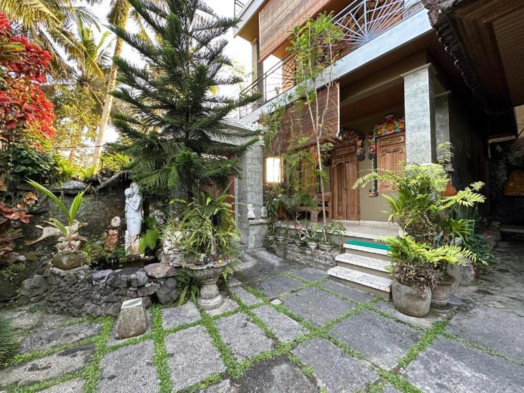 Nirwa 1 Ubud Guesthouse Δωμάτιο φωτογραφία
